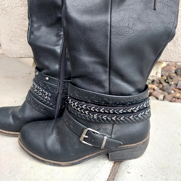 Women's Black Heel Boot - Picture 5 of 10